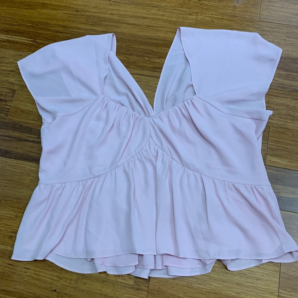EXPRESS Pink Smocked Peplum V Neck Flutter Sleeve Top‎ Blouse Womens Size XL